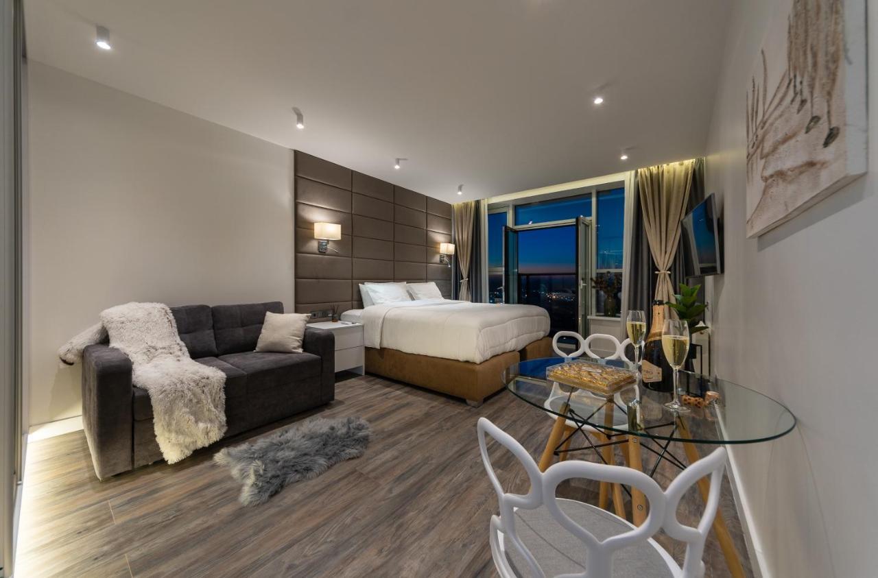 Victory-29 Luxury Apartment Center Kyiv Exterior photo